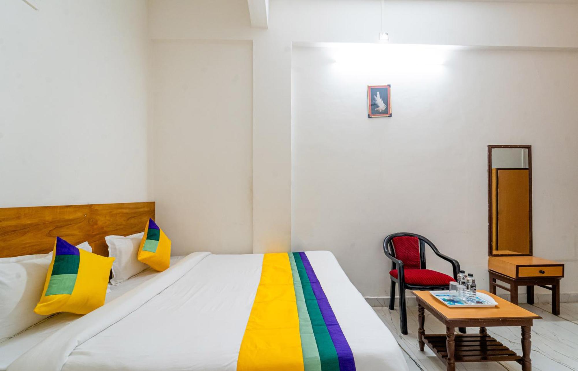Itsy Hotels Mansi Нашик Екстер'єр фото