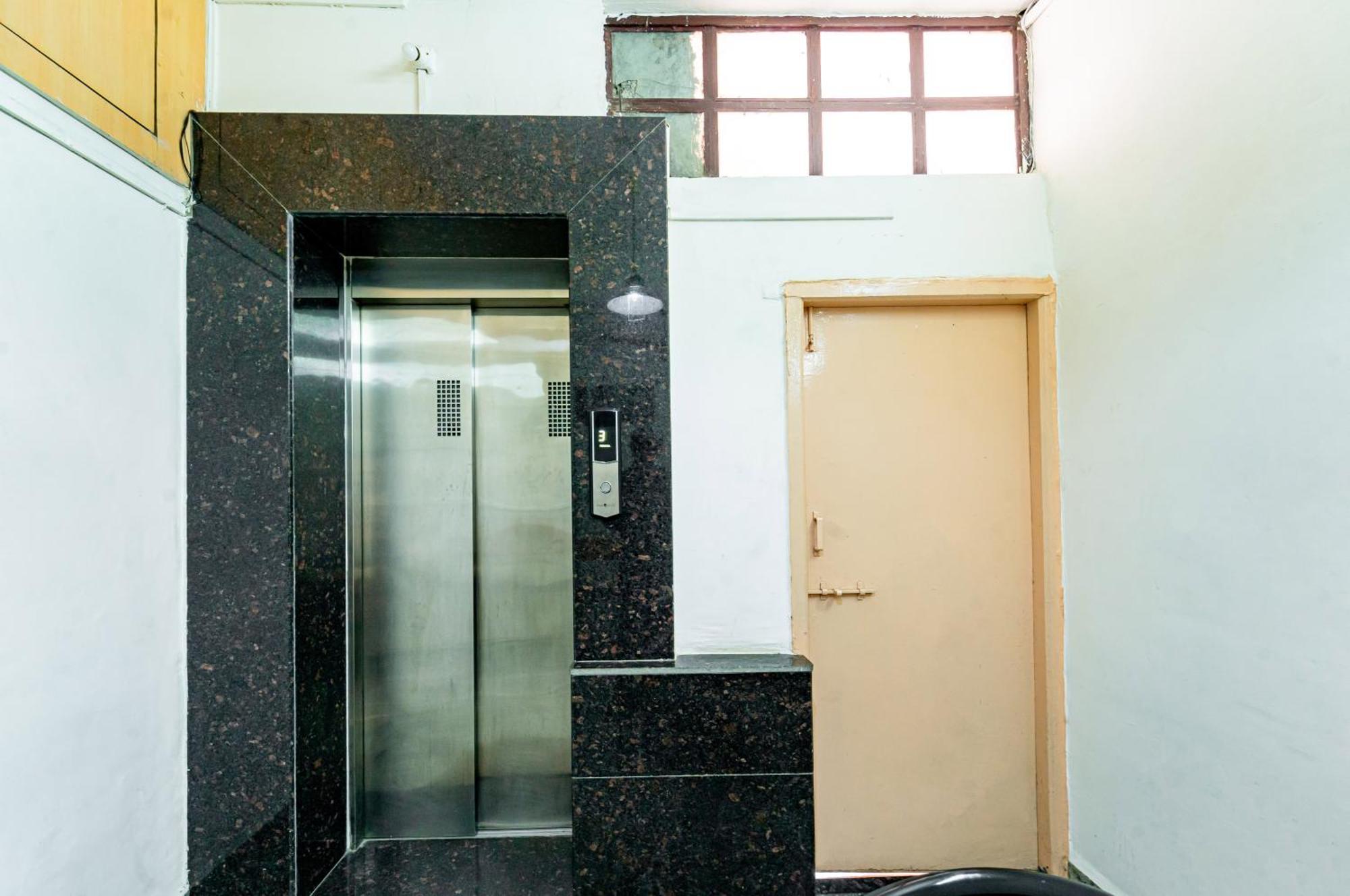 Itsy Hotels Mansi Нашик Екстер'єр фото